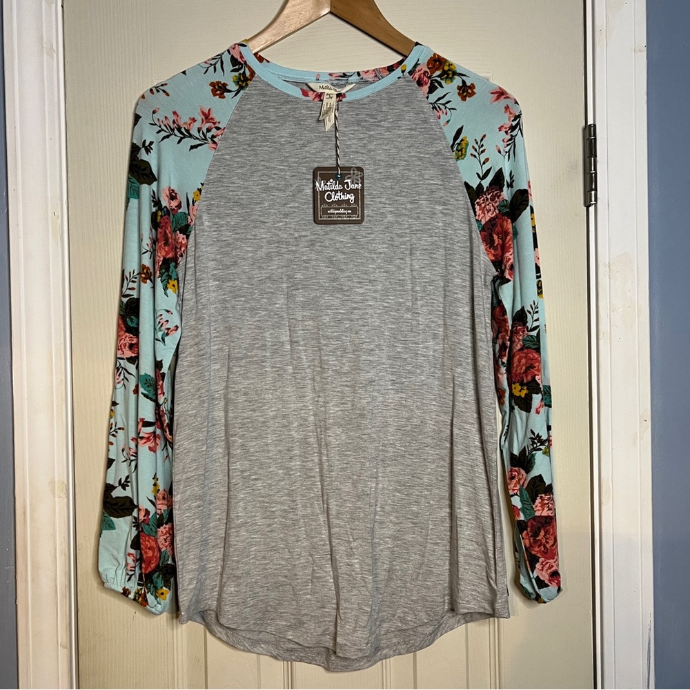 Matilda Jane Women's S Gray Wonderment Fancy and Flouncy Balloon Sleeves Top